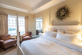 Hotels in Kemble